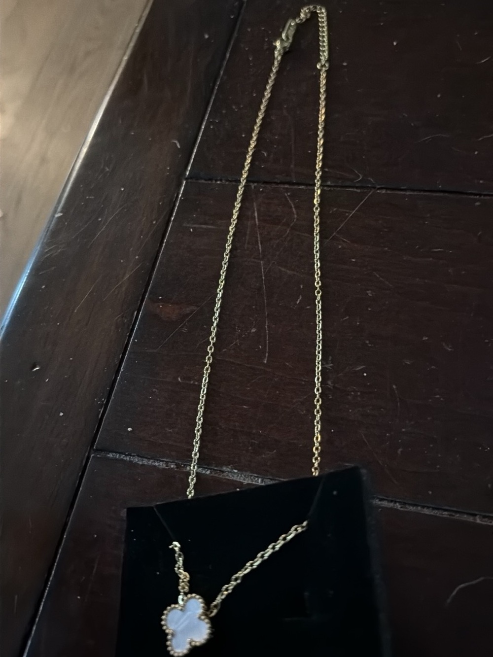 New Clover Pendant Necklace and Stud Earring Set/White Mother-of-Pearl…18k plate - Picture 3 of 3